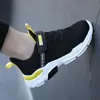 Ventas Directas de Fábrica Malla Mediana y Grande para Niños Primavera/Verano 2026 Nuevo Malla Simple Zapatos Deportivos para Correr de Niños Zapatos Deportivos Casuales para Niños