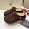 Nuevos Zapatos de Otoño Individuales Birkenstock Punta Cerrada Medias Pantuflas Mujer Dos Mulas Zapatos Retro 2026 Suela Gruesa Aumento de Altura Interior