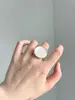 Pendientes Blancos Geométricos Redondos Europeos y Americanos de Imitación de Goteo de Aceite Conjunto de Pulsera y Anillo Irregular Único de Nicho Venta Caliente Transfronteriza