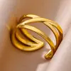 Anillo Geométrico de Acero Inoxidable con Línea de Corazón de Venta Caliente Europea y Americana para Mujeres Chapado en Oro de 18 Quilates Accesorios Sencillos de Nicho para Exportación Venta al por Mayor