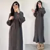 Roupa de Ano Novo para Gestantes Jingqi: Vestido Vermelho, Novo Estilo Outono/Inverno 2025, Suéter Longo Solto, Roupa de Celebração de Ano Novo