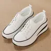 Zapatos de Plataforma de Suela Gruesa de Comercio Exterior para Mujer 2025 Otoño Nuevos Zapatos Blancos de Moda Estilo Coreano, Zapatos Casuales Cómodos y No Cansados