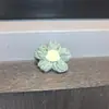 Nuevos dijes para zapatos de flor de hilo, Flores de punto mullido tipo pompón, Set de accesorios desmontables para pantuflas