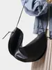 Bolso Cruzado de Hombro Único Nuevo de Moda Versátil Forma de Media Luna para Viajes Diarios, Simple y Versátil, Bolso de Axila Estilo Perezoso y Relajado