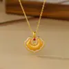 Colar Pingente Fechadura da Sorte com Padrão de Nuvem Escovado, Design Antigo, Pingente Fechadura da Sorte Auspicioso Desejoso de Nicho, Corrente de Suéter, Corrente para Clavícula