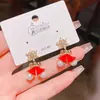 Brincos de Sino Vermelho Esmaltado de Natal com Laço, Pérola, Floco de Neve e Zircônia, Brincos Exquisitos e Versáteis com um Toque Estiloso
