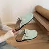 Sandálias Birkenstock Originais de Couro Macio para Mulheres, Novo Estilo Primavera 2026, Mules Fechadas Retro Fofas e Peculiares Inspiradas em Birkenstock, Tendência