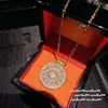 Collar Colgante de Calabaza de la Fortuna Grabada de Círculo Completo Color Dorado Estilo Antiguo, Nuevo Estilo Chino, Disco de Girasol Lleno de Diamantes, No se Desvanece