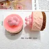Pastelito Mini Mousse de Fresa y Arándano Crema 3D Juguete de Comida Simulado Accesorios de Resina Clip para el Cabello Creativo DIY Llavero