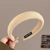 2026 Nuevo Estilo Diadema de Mujer Plisada de Ala Ancha Sensación de Alta Gama Cubre la Parte Superior del Cráneo Hace que la Cara se Vea Más Pequeña Cubre la Raya del Cabello Pinza para el Cabello Accesorio para el Cabello
