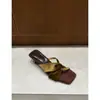 Novas Sandálias de Salto Anabela Quadradas de Veludo com Trama Cruzada Vintage de Verão para Mulheres, Versáteis para Combinar com Saias para Uso ao Ar Livre