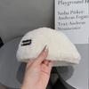 Gorra dulce, fresca, retro y vanguardista para mujer Otoño e Invierno Combinable boina de piel de cordero anti-desgaste cálida para invierno circunferencia de cabeza grande sombrero de pintor