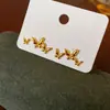Pendientes Geométricos con Zirconia Incrustada de Aguja Plateada con Diamantes, Pendientes de Botón de Lujo Ligero con Temperamento de Gama Alta, Pendientes de Moda Populares con Sentido de Diseño y Nicho