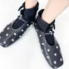 Calcetines de Mujer para Primavera y Verano Diseño de Nicho con un Calcetín con Forma de Zapato de Botón, Estilo Europeo Lujo Ligero de Moda Personalidad Calcetines Cortos Rayados
