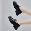Zapatos de plataforma versátiles de suela gruesa, nuevos y elegantes mocasines de piel suave para mujer de suela blanda, zapatos de piel estilo británico sin cordones