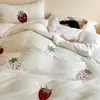 Estilo Lindo Invierno Cálido Imitación Lana Felpa Juego de Cuatro Piezas Corazón de Niña Patchwork Bordado Completamente Mate Espesado Leche Felpa Ropa de Cama