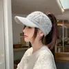 Sombrero de Mujer Otoño Invierno Moda Versátil Agujero para Cola de Caballo Parte Superior Sombrero de Copa Más Terciopelo Cálido Ciclismo al Aire Libre Tejido Sombrero de Pico de Pato