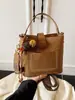 Bolso Retro para Mujer 2025 Nuevo Otoño e Invierno Nicho Hombro Único Cruzado Cubo Gran Capacidad Tote Bolso de Mujer