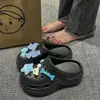 Zapatos Transpirables con Agujeros para Mujer Ropa Exterior 2024 Verano Eva Dung Sense Plataforma Sandalias de Playa Antiolor con Aumento de Altura Chanclas con Agujeros