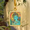 Pingente Thangka Colorido de Ouro Feito à Mão de Xizang Pingente Thangka Pintado do Buda da Farmacêutica Mãe Verde Vida Passada e Vida Presente Colar