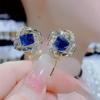 2026 Nuevos Pendientes Azules de Lujo Ligero de Alta Gama Completamente Incrustados de Diamantes Pendientes de Moda para Influencers Adelgazantes para Mujer