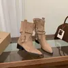 Botas versátiles y elegantes para mujer para combinar con faldas, estilo de celebridad de internet 2026, versión coreana, fresco, hace que las personas bajas parezcan más altas, Botas Martin