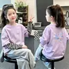 Camiseta de manga comprida para meninas, nova coleção outono 2026, estilo outono inicial, base de algodão puro, top para look de duas peças primavera e outono infantil