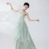 Um vestido, múltiplas formas de usar, saia de dança, cortina, franzido, gaze irregular fluida, camada externa, prática de dança clássica, figurino de performance, roupa de gaze etérea