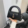 Bolsa de mão de nicho estilo coreano transfronteiriça para mulheres, novo modelo outono 2026, moda para o dia a dia, bolsa transversal de ombro vintage de alta aparência