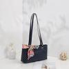 2023 Nuevos bolsos para mujer Moda Bufanda de seda estampada de trébol de cuatro hojas Bolso cuadrado de axila Diseño de nicho Bolso de hombro