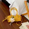 Bolsa de mão feminina transfronteiriça nova coleção 2026: uma bolsa de ombro elegante e versátil com design retrô, perfeita para o uso casual do dia a dia