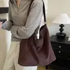 Bolso tote de ante con lunares estilo coreano para mujer, nuevo modelo 2026, gran capacidad, versátil para el uso diario, bolso de hombro y para el antebrazo