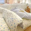 2026 Novo Estilo Pequeno Floral Algodão Puro 12868 Conjunto de Quatro Peças Algodão Puro Conjunto de Três Peças para Estudante Cena Um