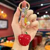 Llavero Creativo y de Moda con Bloques de Color y Cuentas, Totalmente Cubierto de Pedrería, Diseño de Fresa 3D, Lindo y Dulce, Accesorio de Alto Valor para Bolsos de Niñas