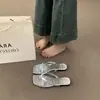 Primer Encuentro: Chanclas estilo minimalista para mujer, para uso exterior en verano, nuevo modelo 2026, adecuadas para combinar con faldas, estilo de hada para la playa