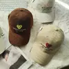 Gorra de Béisbol para Pareja Estilo Coreano con Tema de Amor, Sombrero de Sol Suave para Exteriores, Para Salidas de Primavera y Verano, Aspecto Natural, Sensación de Alta Gama Diaria, Gorra de Pico