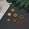 Pendente de Trevo da Sorte de Quatro Folhas Banhado a Ouro Conservador de Cor Estilo Chinês Materiais para Pulseira Colar Joias Acessórios DIY
