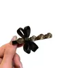 Pinza para el Cabello Elegante y de Alta Gama con Tres Pedrerías Ovaladas en Forma de Lazo Pinza para el Cabello Pinza de Belleza Pinza Lateral de Tela