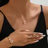 Diseño de Nicho de Moda Collar de Gama Alta Pendientes Pulsera Anillo Personalizado Simple Estilo Ins Traje de Joyería de Amor