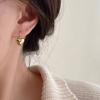 Moda Corea del Sur Gancho para Oreja de Metal con Forma de Corazón Celebridad de Internet Elegante Gancho para Oreja Estéreo con Forma de Corazón Pendientes de Diseño de Lujo Ligero Venta al por Mayor