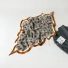 Lenço de Seda Estampado Levemente Luxuoso para Mulheres, Lenço Triangular, Lenço Triangular Decorativo de Seda, Lenço de Pescoço, Xale, Atacado