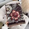 Bufanda jacquard floral vintage estilo francés más vendida transfronteriza, imitación cachemir, engrosada para abrigar en otoño e invierno, adecuada para usar como chal o manta de hombros en ambientes con aire acondicionado, venta al por mayor