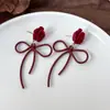 Pendientes Colgantes con Forma de Lazo de Rosa de Aguja Plateada Moda Pendientes Sencillos con Personalidad Pendientes Versátiles de Gama Alta de Nicho para Mujeres