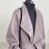 Novo Estilo Outono e Inverno 2026 Casaco de Lã Grosso de Comprimento Médio Estilo Hepburn para Mulheres Baixas