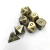 Venda quente transfronteiriça dados coloridos com pintura assada galvanizada multi-face geométricos grupo de corrida dados de metal conjunto de dados de jogo de tabuleiro DND