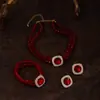Collar y pulsera de perlas de imitación con flor de diamante francés, cadena de clavícula de nicho de moda, joyería de alta gama que combina con todo.