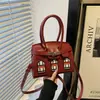 Bolsa Feminina Elegante e Minimalista, Design de Nicho Primavera 2026, Bolsa Quadrada Pequena Casual e Única, Bolsa de Ombro Único Transversal