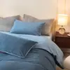 Conjunto de Roupa de Cama de Veludo Leite Outono e Inverno Conjunto de Quatro Peças Capa de Edredom Espessa de Veludo Coral Dupla Face Lençol de Flanela Peça Única Conjunto de Três Peças