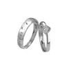 Anel de casal um par de anéis masculinos e femininos simples moda temperamento coreano anel de zircônia coroa anel de diamante de simulação aberto para casamento