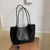 Bolso Transfronterizo para Mujer Sensación de Alta Gama 2026 Nuevo Popular Primavera/Verano Súper Caliente Gran Capacidad Moda Bolso de Hombro Único Bolso Tote para Axila